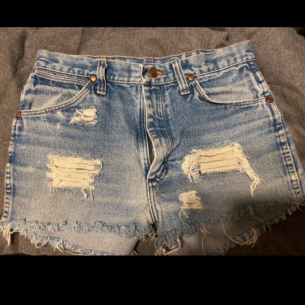 Vintage wrangler cut off jean shorts